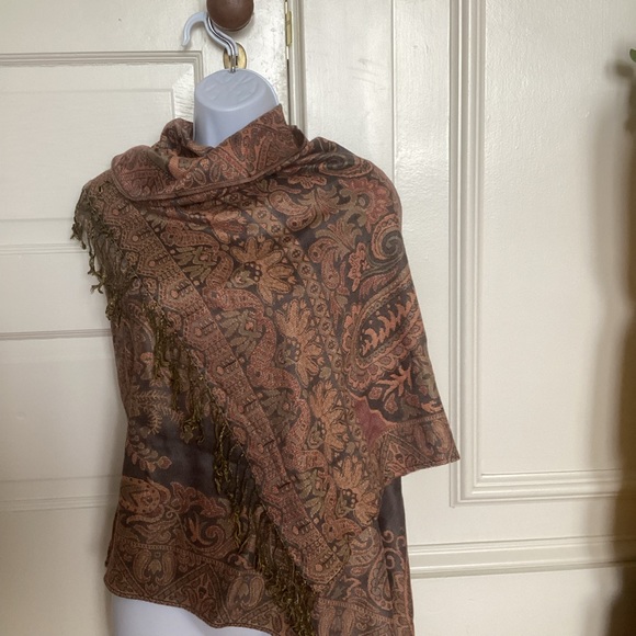 Paisley earth tones large shawl scarf or wrap shades of browns gold green - Picture 4 of 13